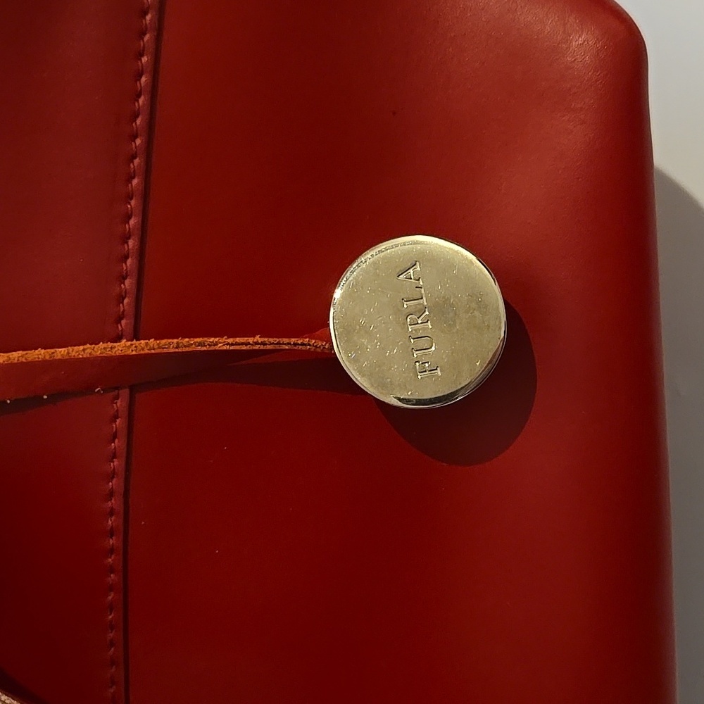 FURLA red leather handbag - Picture 4 of 11